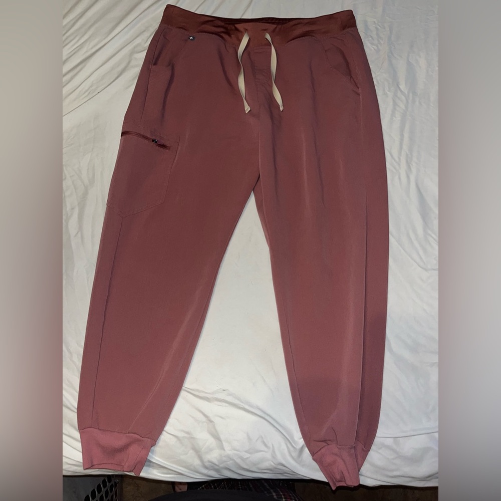Figs Zamora jogger Mauve.